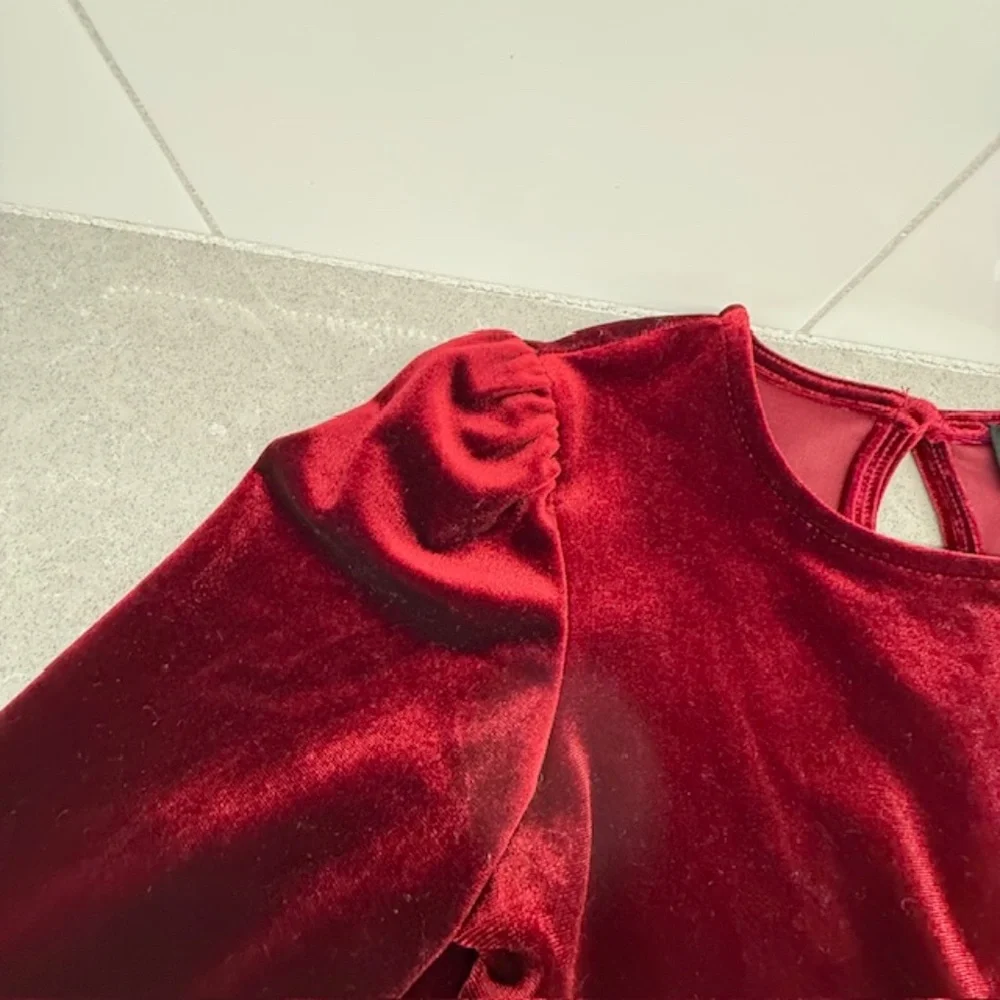 INC International Concepts Little Girls Sz 5 Burgundy  Velvet Long-Sleeve Dress